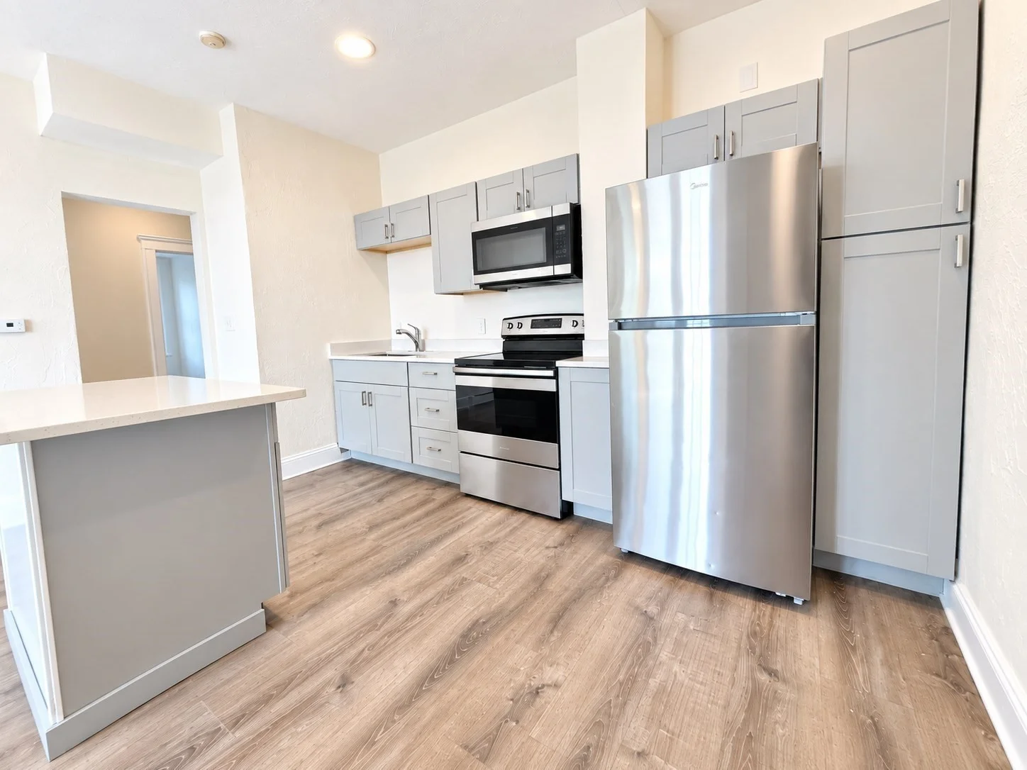 2 bed, 1 bath apartment for rent at 8 Kenwwod St Unit 7, Dorchester — photo 8 of 20
