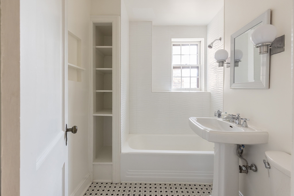 2 bed, 1 bath apartment for rent at 8 Kilsyth Rd Unit 43, Brighton — photo 7 of 12