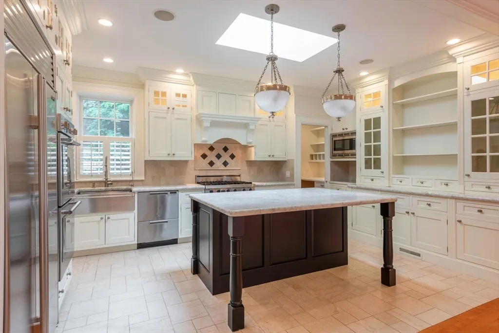5 bed, 4+ bath apartment for rent at 8 Kirkland Pl Unit 8, Baldwin — photo 12 of 36