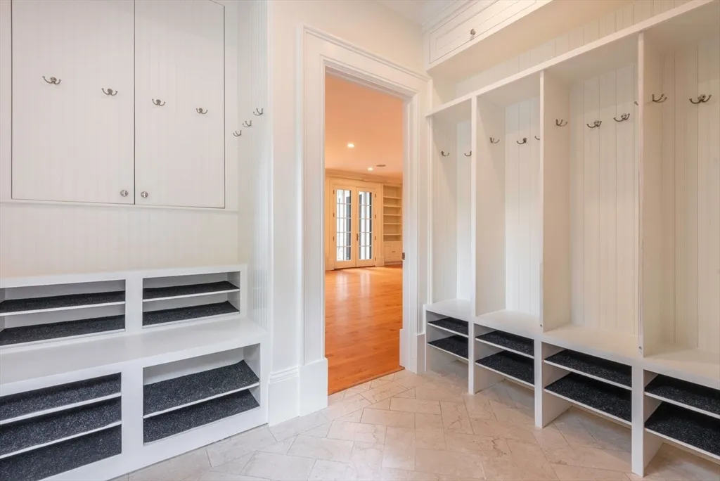 5 bed, 4+ bath apartment for rent at 8 Kirkland Pl Unit 8, Baldwin — photo 17 of 36