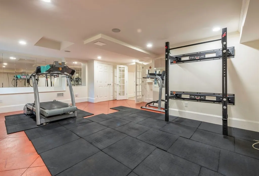 5 bed, 4+ bath apartment for rent at 8 Kirkland Pl Unit 8, Baldwin — photo 33 of 36
