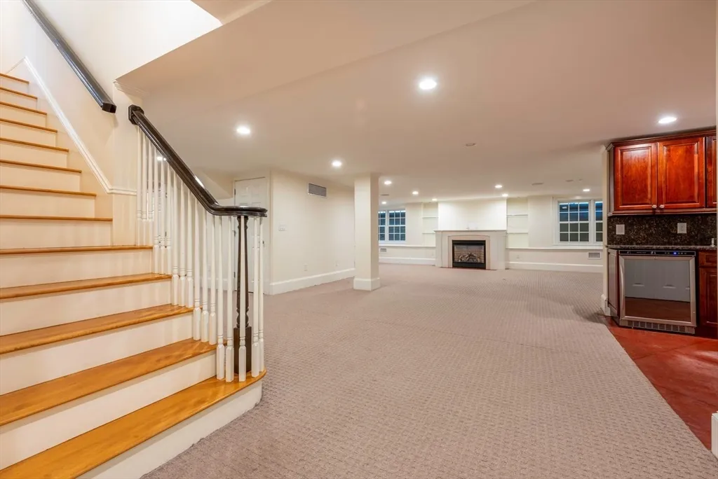 5 bed, 4+ bath apartment for rent at 8 Kirkland Pl Unit 8, Baldwin — photo 30 of 36