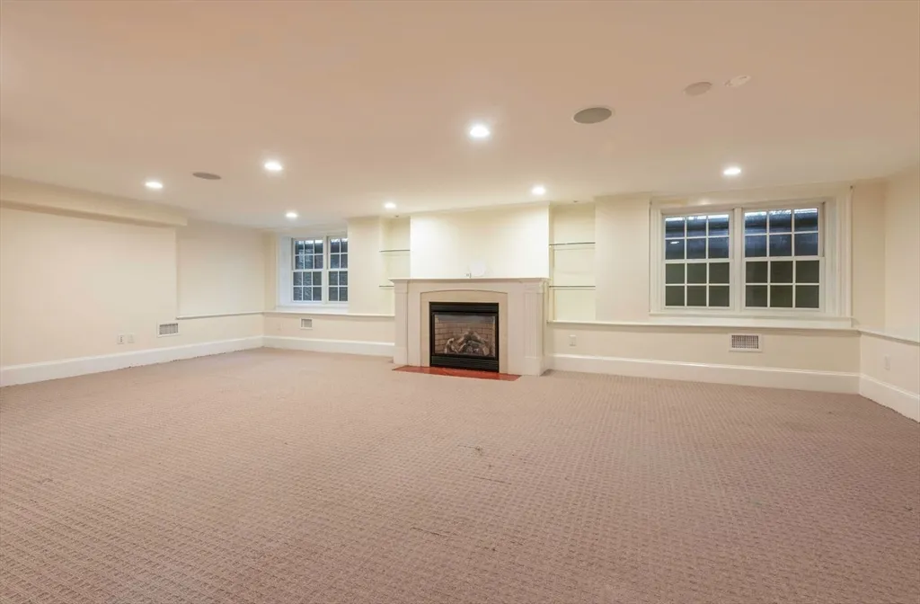 5 bed, 4+ bath apartment for rent at 8 Kirkland Pl Unit 8, Baldwin — photo 32 of 36