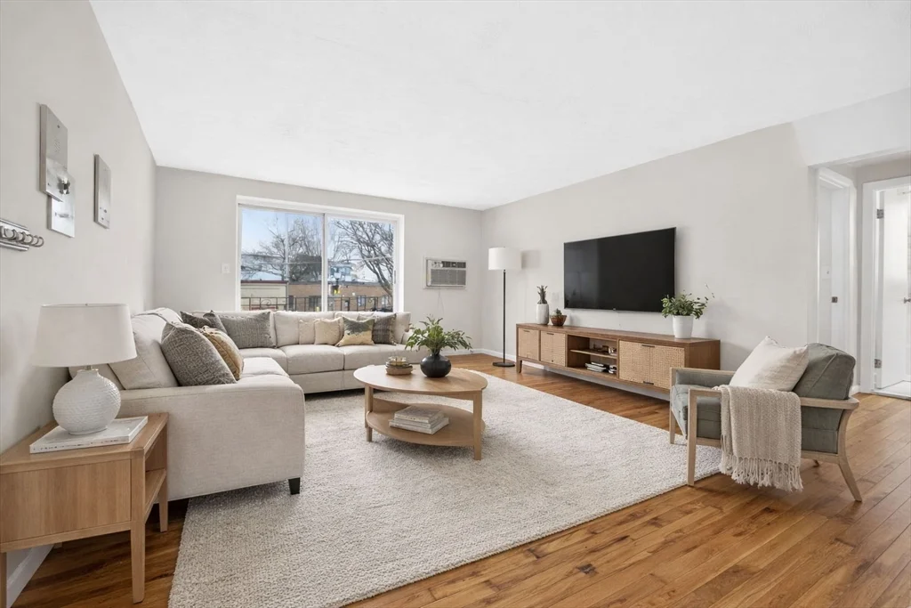 2 bed, 1 bath apartment for rent at 8 Kittredge Unit 10, Roslindale — photo 1 of 9