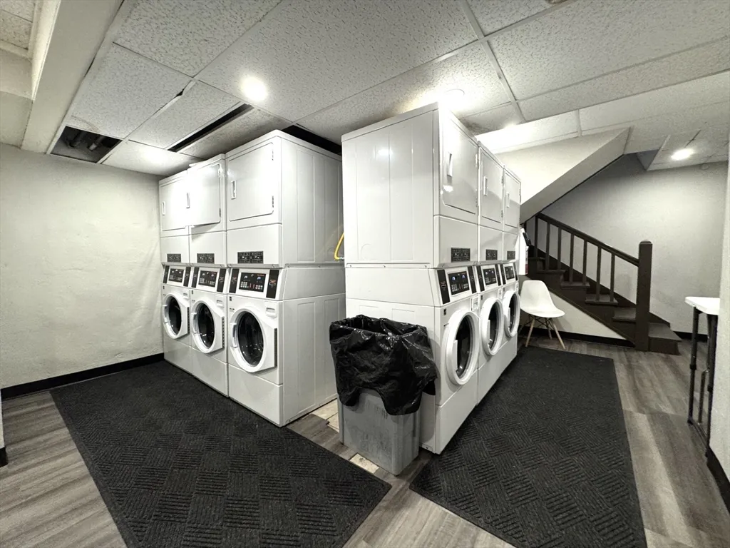 1 bed, 1 bath apartment for rent at 8 Langmaid Ave Unit 4, Winter Hill — photo 4 of 5