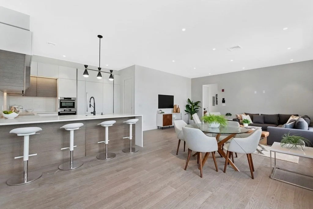 2 bed, 2 bath apartment for rent at 8 Leverett St Unit 3, Brookline Village — photo 3 of 17