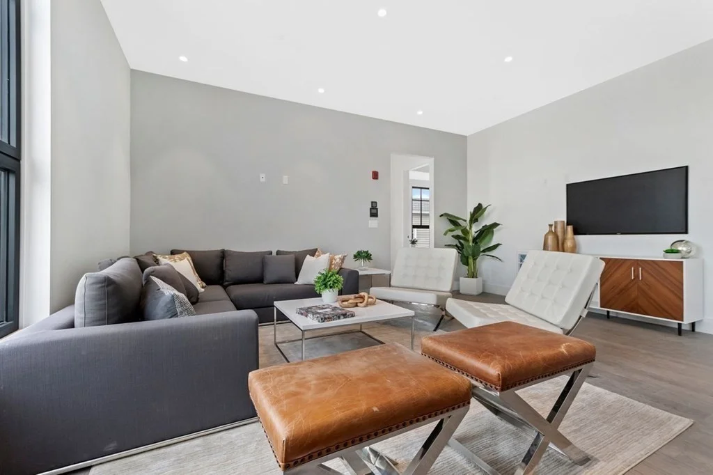 2 bed, 2 bath apartment for rent at 8 Leverett St Unit 3, Brookline Village — photo 6 of 17