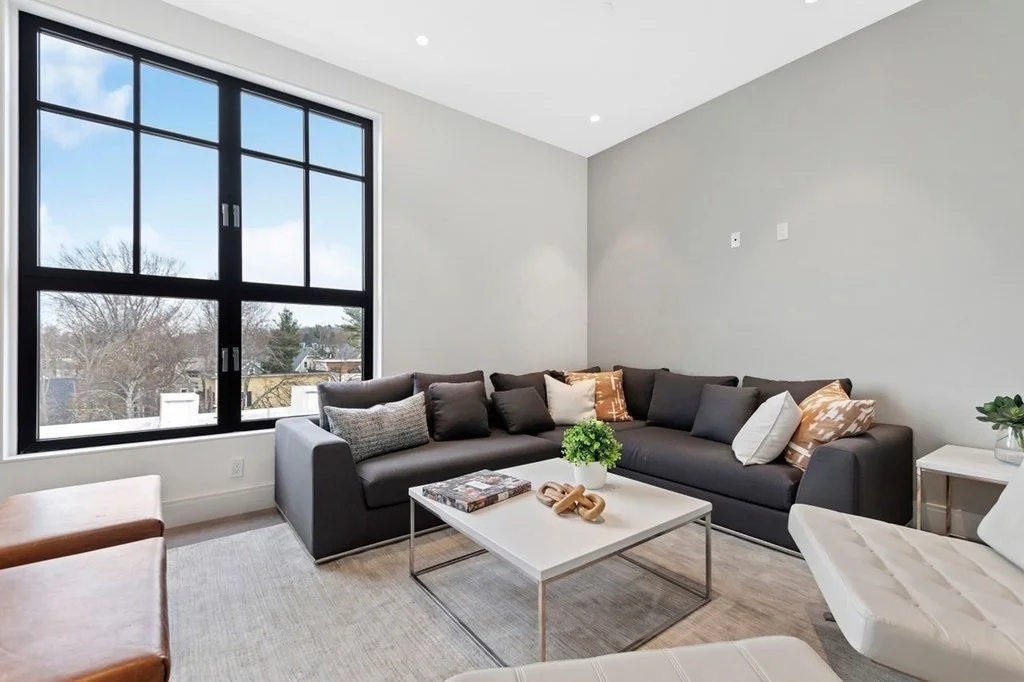 2 bed, 2 bath apartment for rent at 8 Leverett St Unit 3, Brookline Village — photo 5 of 17