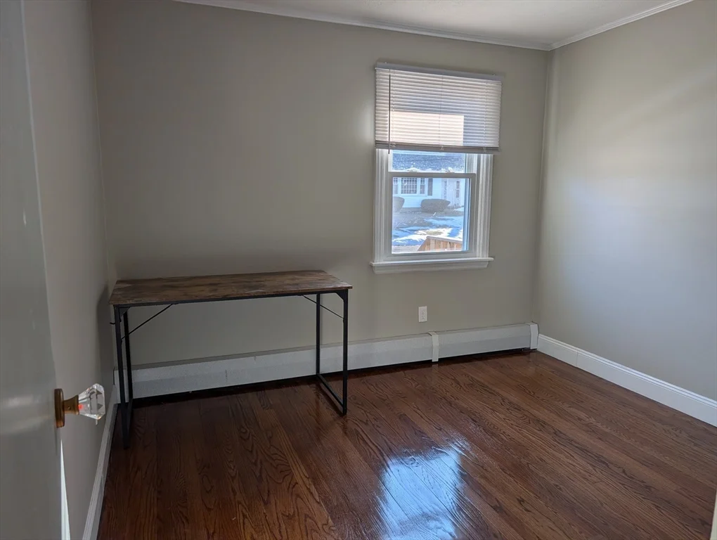 3 bed, 1 bath apartment for rent at 8 Linda Circuit, Grafton — photo 11 of 15