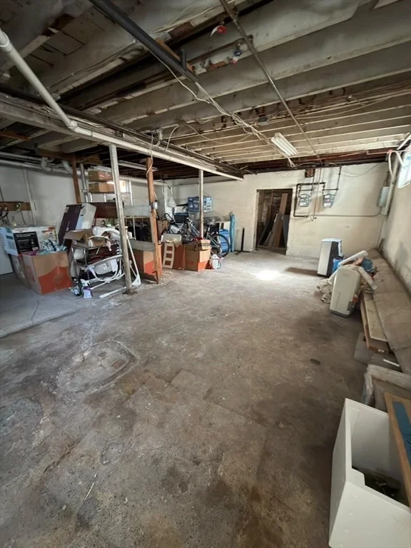 2 bed, 1 bath apartment for rent at 8 Linden St Unit 1, Watertown — photo 10 of 13