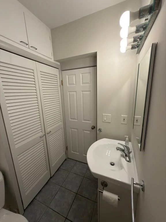 2 bed, 1 bath apartment for rent at 8 Linden St Unit 1, Watertown — photo 9 of 13
