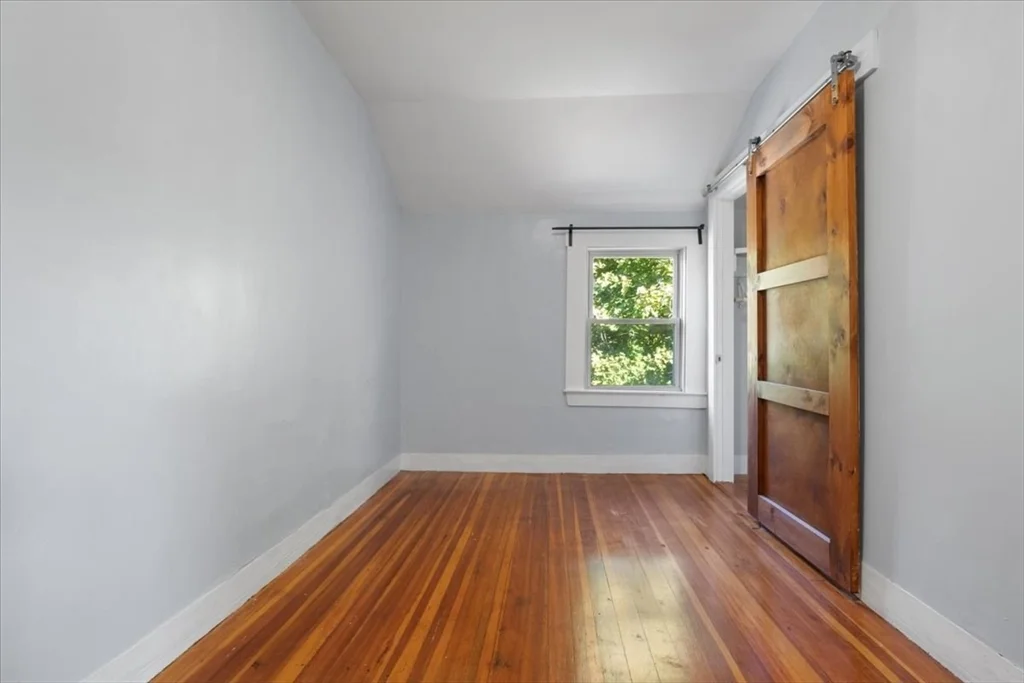 3 bed, 1 bath apartment for rent at 8 Linwood St Unit 2, Holbrook — photo 15 of 36