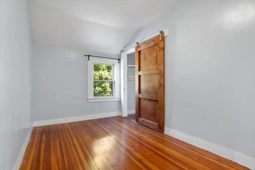 3 bed, 1 bath apartment for rent at 8 Linwood St Unit 2, Holbrook — photo 12 of 36