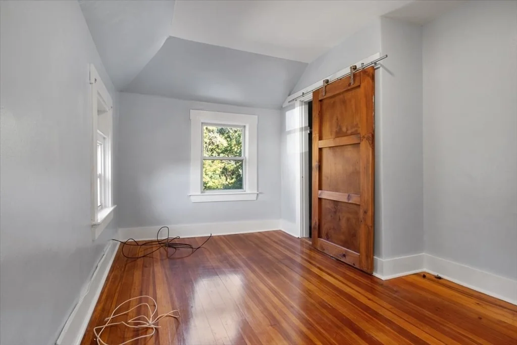 3 bed, 1 bath apartment for rent at 8 Linwood St Unit 2, Holbrook — photo 11 of 36