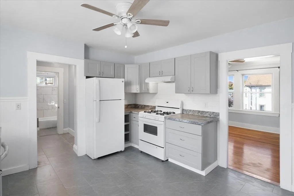 3 bed, 1 bath apartment for rent at 8 Linwood St Unit 2, Holbrook — photo 27 of 36