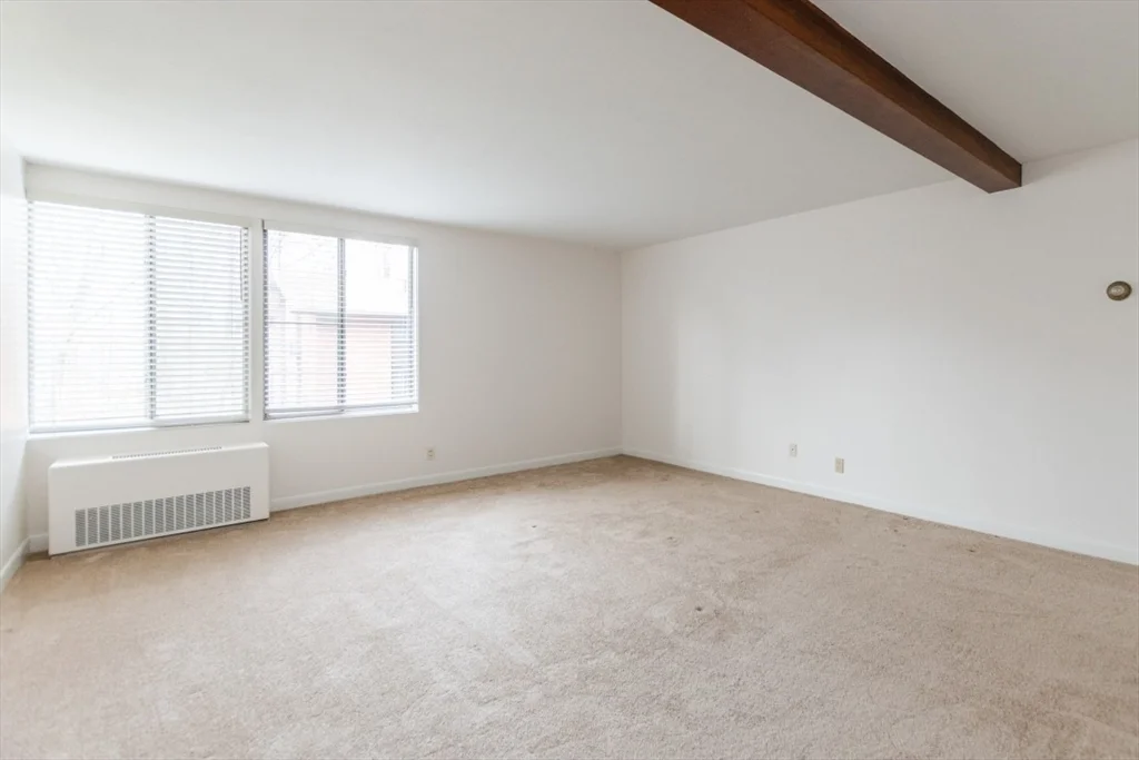 1 bed, 1 bath apartment for rent at 8 Longwood Dr Unit 4, Andover — photo 10 of 11