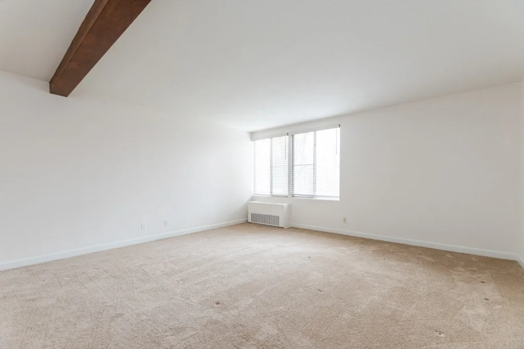 1 bed, 1 bath apartment for rent at 8 Longwood Dr Unit 4, Andover — photo 9 of 11
