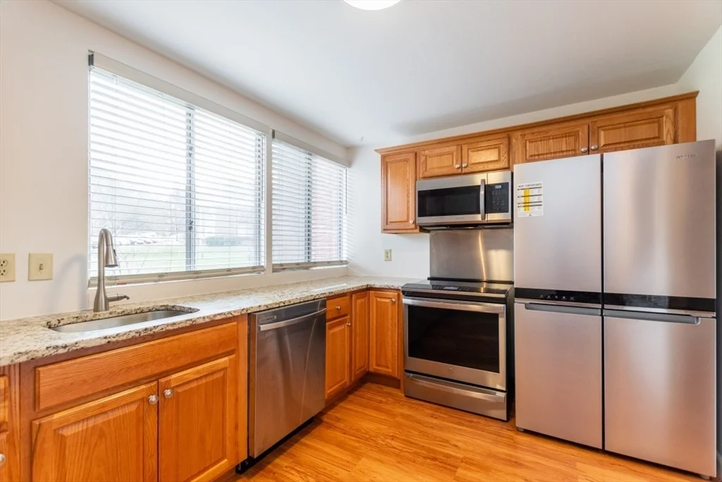 1 bed, 1 bath apartment for rent at 8 Longwood Dr Unit 4, Andover — photo 1 of 11