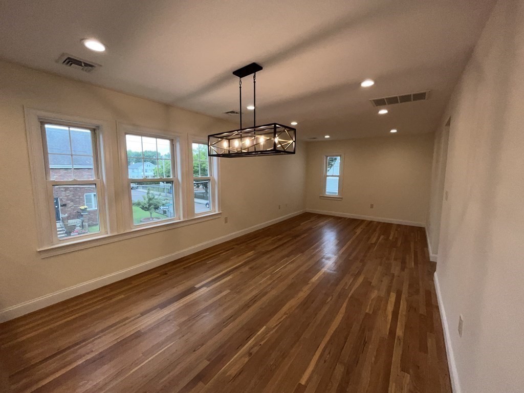 3 bed, 1 bath apartment for rent at 8 Lyman Ave Unit 2, Medford — photo 9 of 18