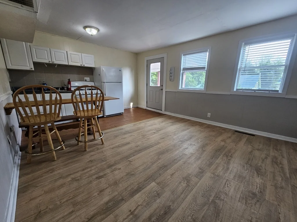 1 bed, 1 bath apartment for rent at 8 Main St Unit 1, Bryantville