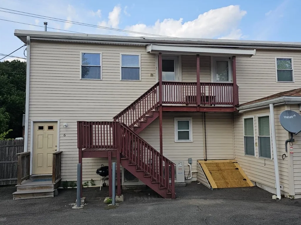 1 bed, 1 bath apartment for rent at 8 Main St Unit 1, Bryantville — photo 9 of 10