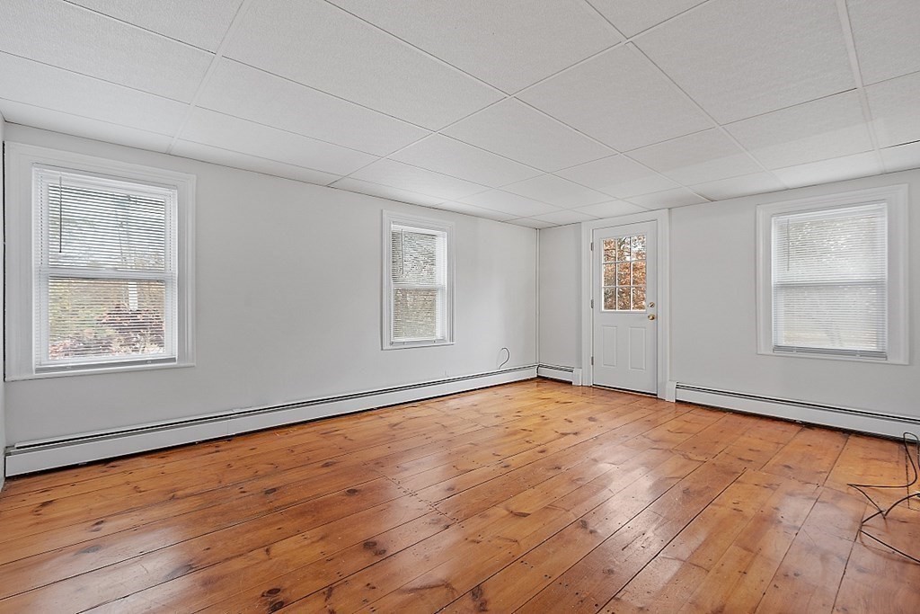2 bed, 1 bath apartment for rent at 8 Main St Unit 2 F, Pepperell — photo 6 of 13