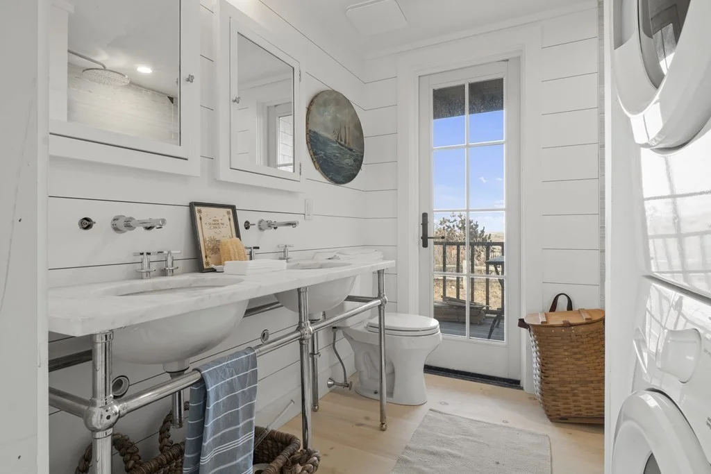3 bed, 2 bath apartment for rent at 8 Maine Ave, Madaket — photo 8 of 13
