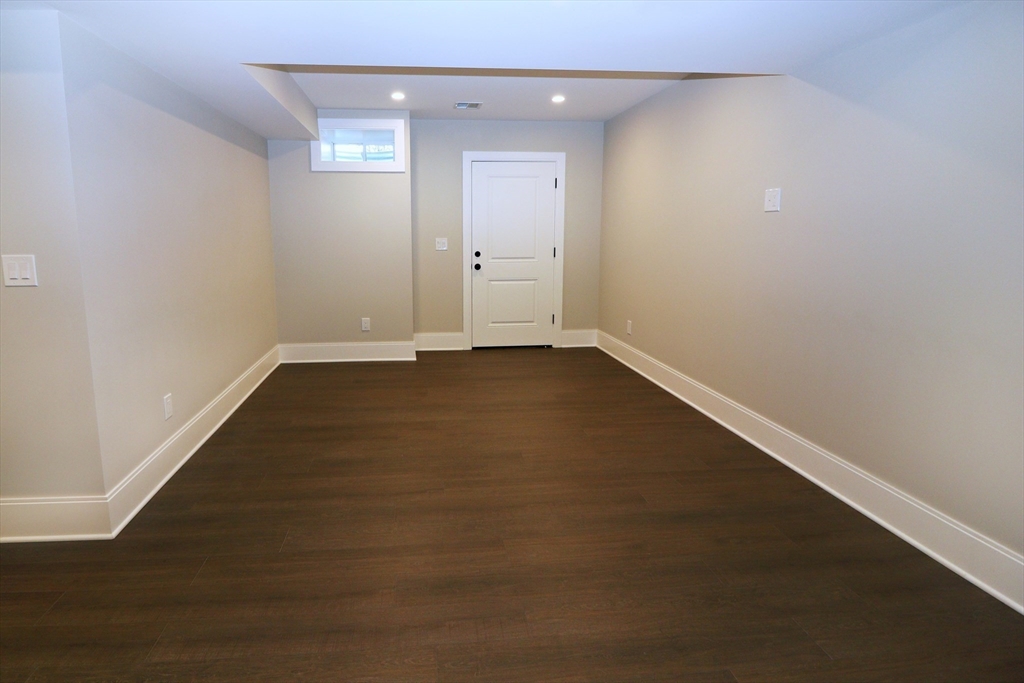 4 bed, 3 bath apartment for rent at 8 Malden Unit 8, Natick — photo 33 of 38