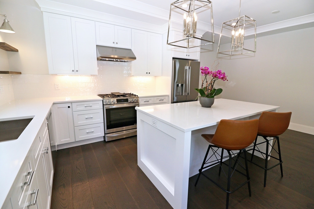 4 bed, 3 bath apartment for rent at 8 Malden Unit 8, Natick — photo 8 of 38