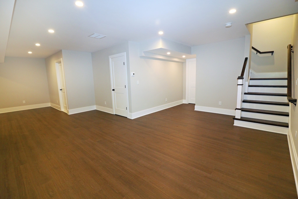 4 bed, 3 bath apartment for rent at 8 Malden Unit 8, Natick — photo 32 of 38
