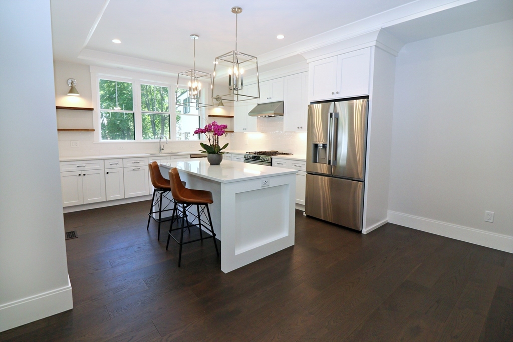 4 bed, 3 bath apartment for rent at 8 Malden Unit 8, Natick — photo 5 of 38