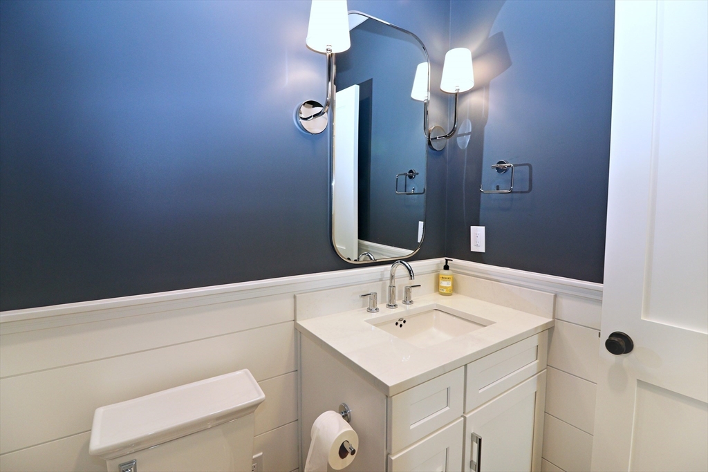 4 bed, 3 bath apartment for rent at 8 Malden Unit 8, Natick — photo 13 of 38