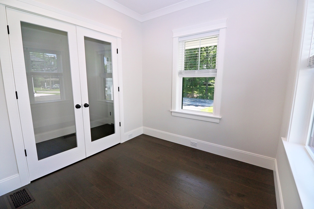 4 bed, 3 bath apartment for rent at 8 Malden Unit 8, Natick — photo 11 of 38