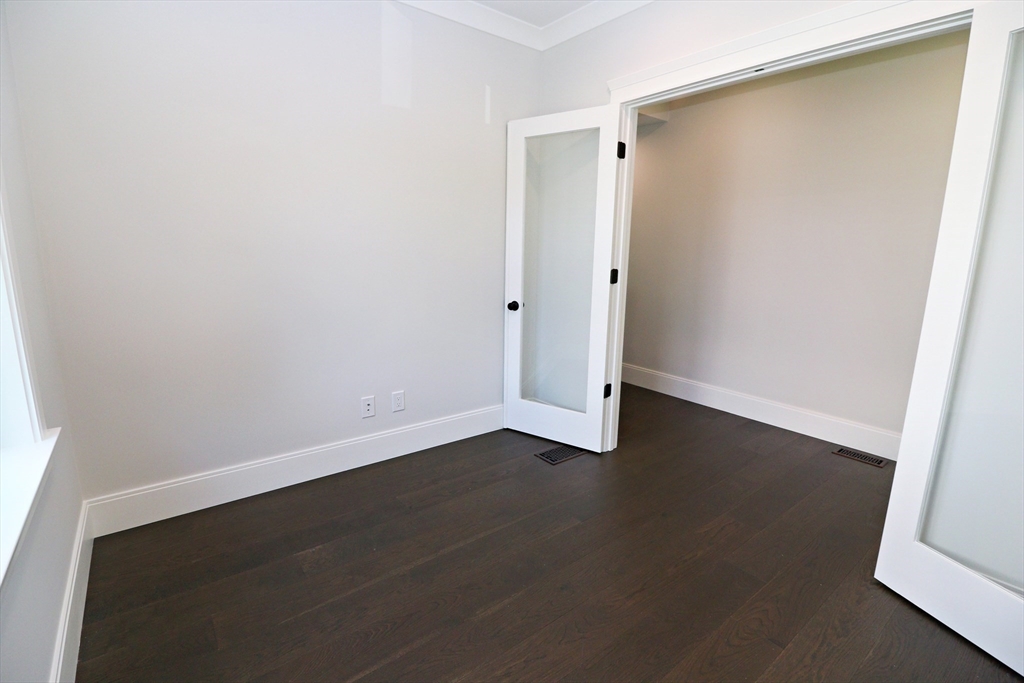 4 bed, 3 bath apartment for rent at 8 Malden Unit 8, Natick — photo 12 of 38