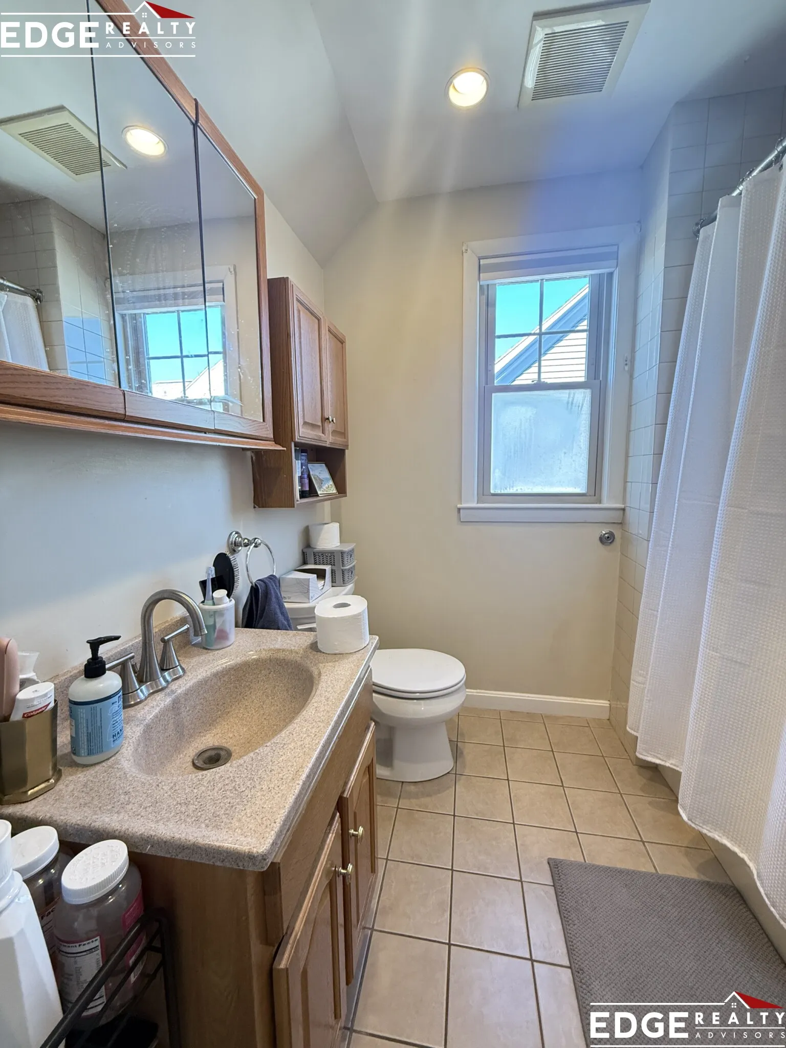 2 bed, 1 bath apartment for rent at 8 Mapleton St Unit 3, Brighton — photo 7 of 9