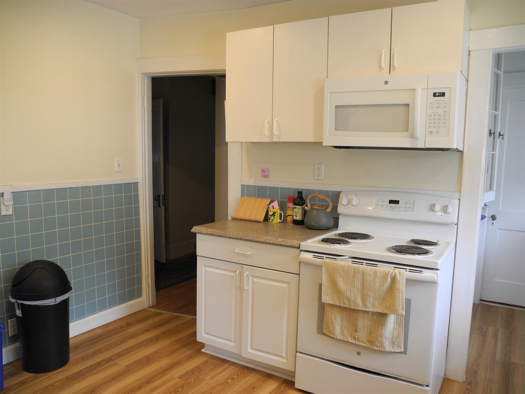 3 bed, 1 bath apartment for rent at 8 Mapleton Unit 2, Brighton