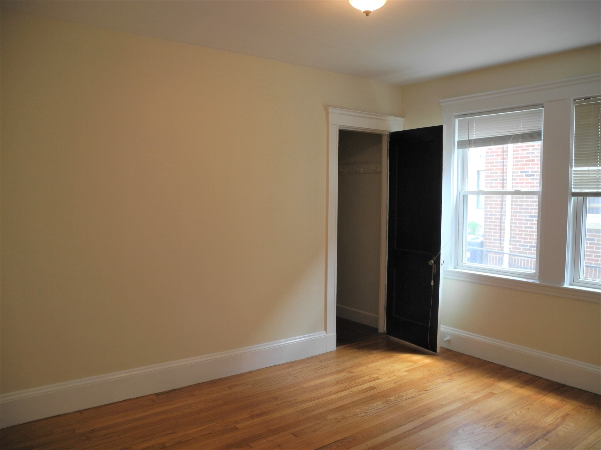 3 bed, 1 bath apartment for rent at 8 Mapleton Unit 2, Brighton — photo 16 of 22