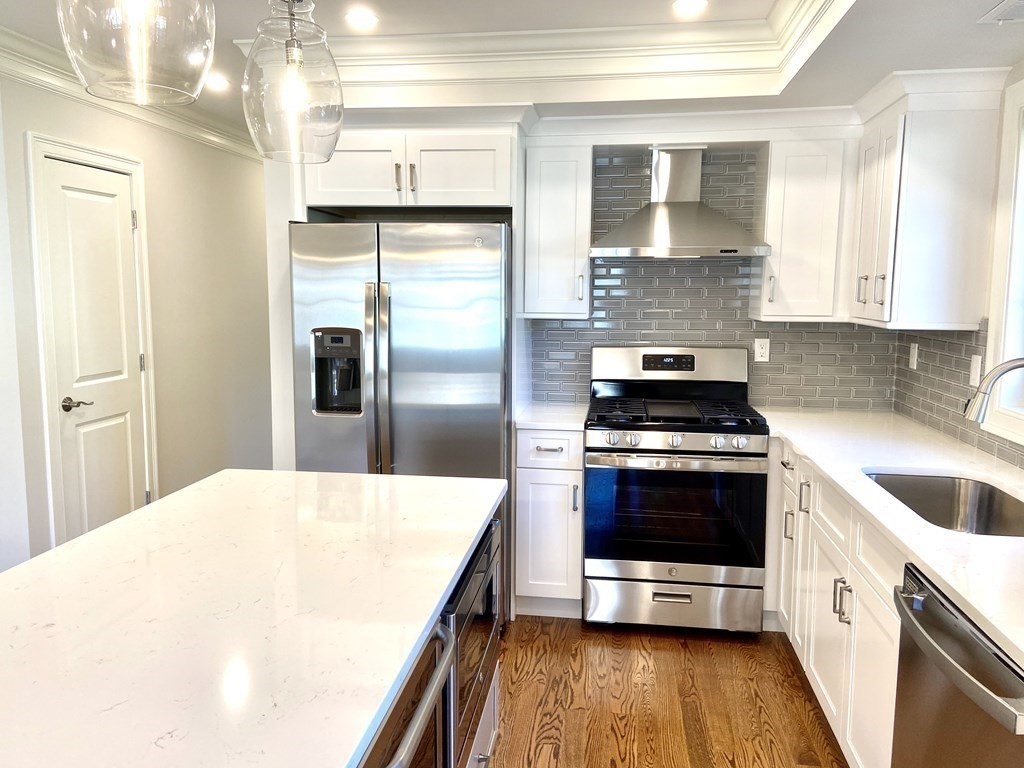 2 bed, 2 bath apartment for rent at 8 Maplewood St Unit A, West Roxbury — photo 1 of 25
