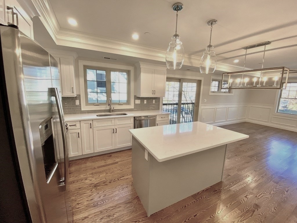 2 bed, 2 bath apartment for rent at 8 Maplewood St Unit A, West Roxbury — photo 4 of 25