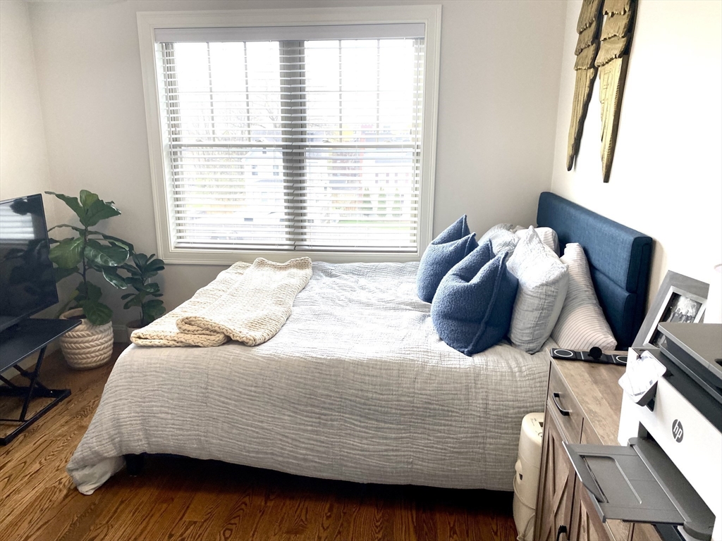 2 bed, 2 bath apartment for rent at 8 Maplewood St Unit A, West Roxbury — photo 10 of 25
