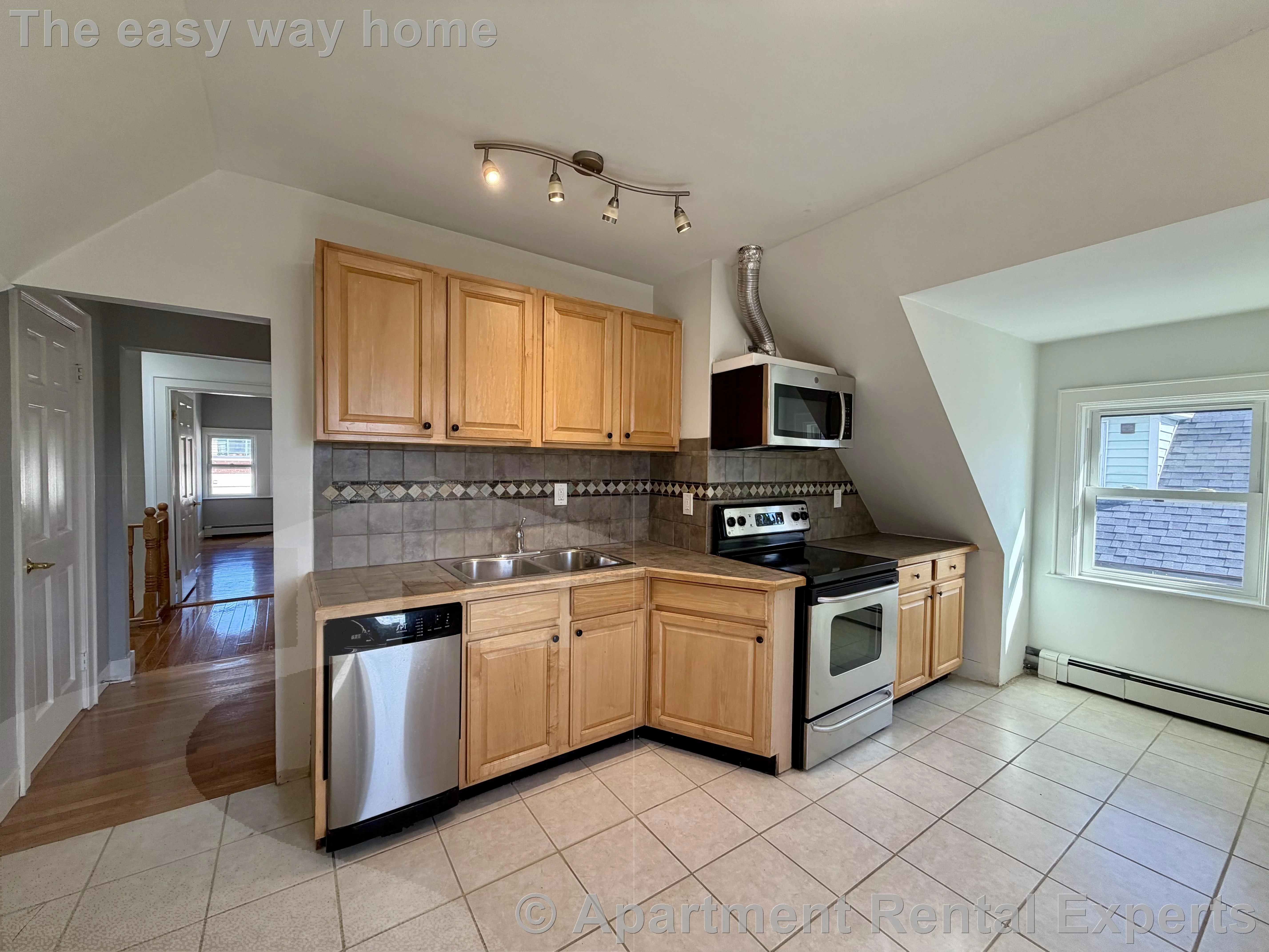 2 bed, 1 bath apartment for rent at 8 Marbury Terr Unit 3, Jamaica Plain — photo 1 of 16