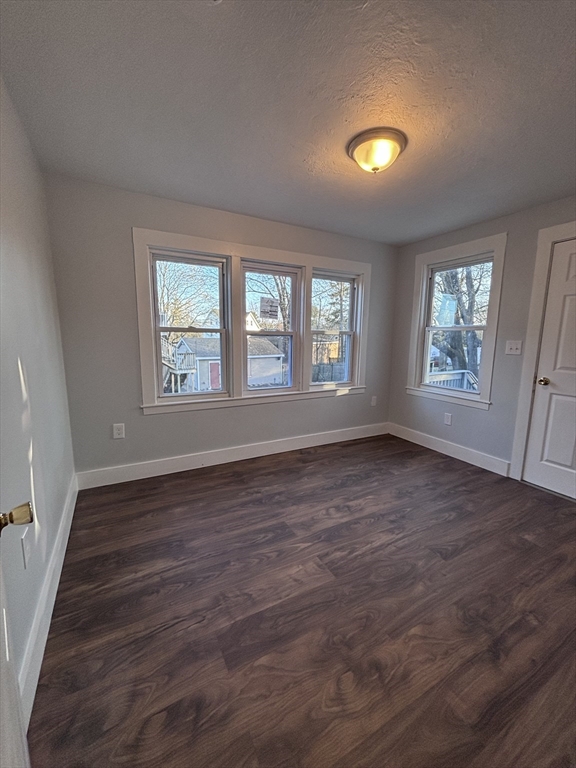 4 bed, 1 bath apartment for rent at 8 Maxwell St Unit 1, Taunton — photo 4 of 7
