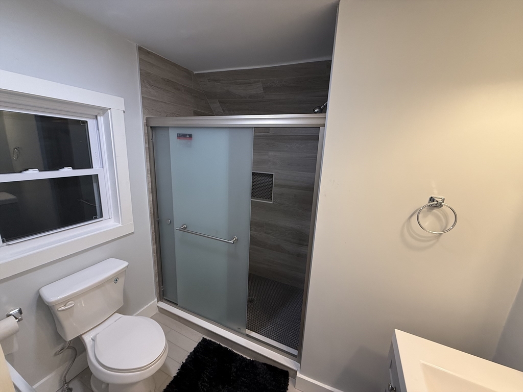 2 bed, 1 bath apartment for rent at 8 Maxwell St Unit 2, Taunton — photo 3 of 8