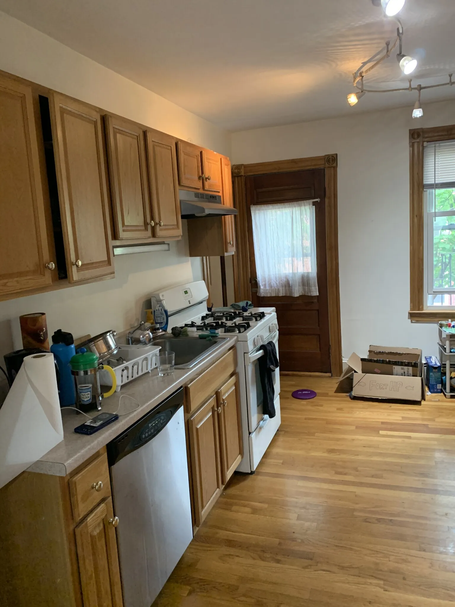 2 bed, 1 bath apartment for rent at 8 Mead St Unit 2A, Allston — photo 2 of 6