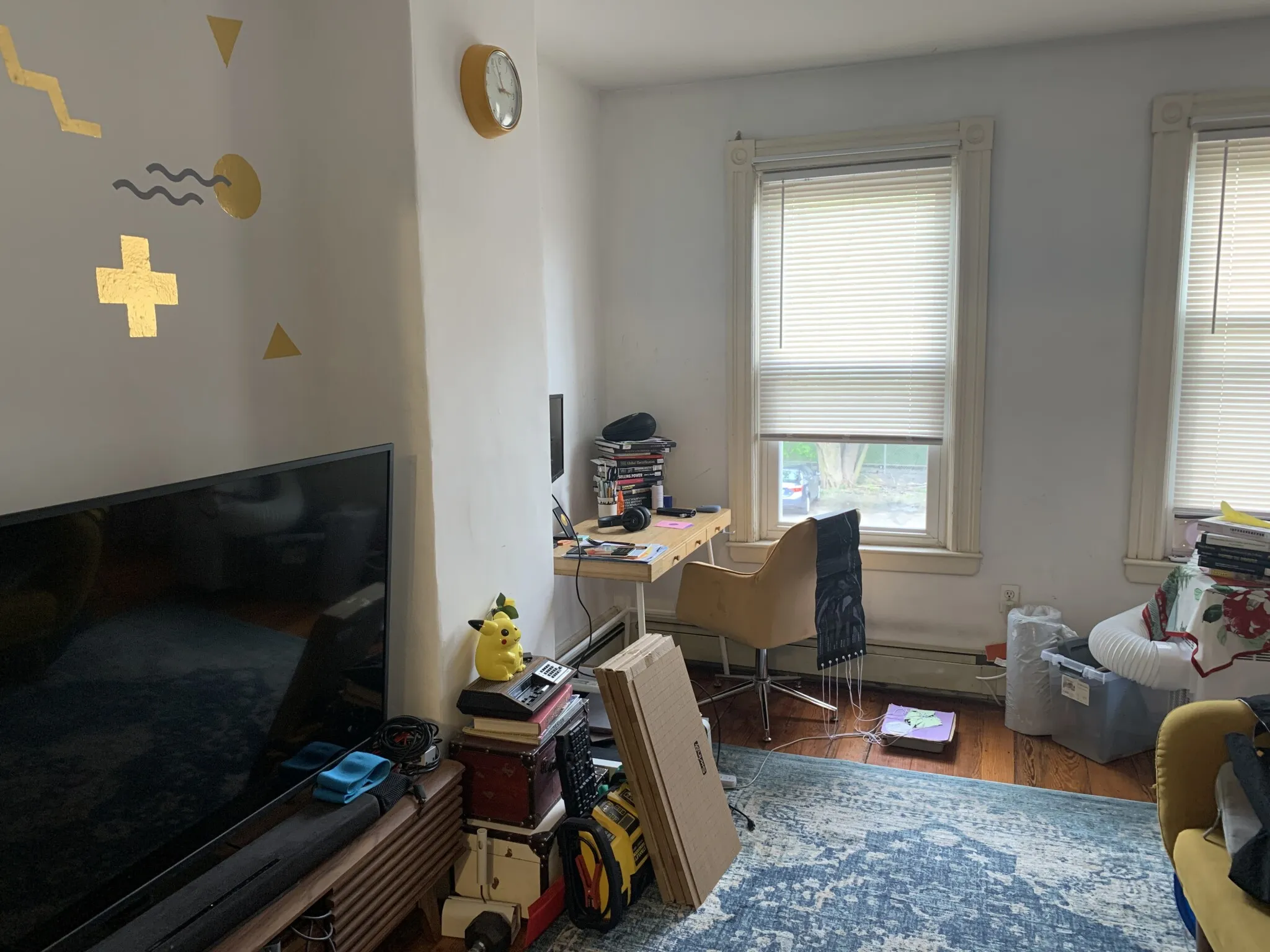 2 bed, 1 bath apartment for rent at 8 Mead St Unit 2A, Allston — photo 3 of 6