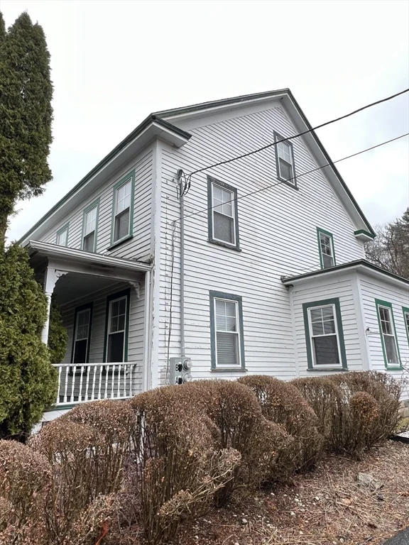2 bed, 1 bath apartment for rent at 8 Mechanic St Unit 1, Ware — photo 1 of 8