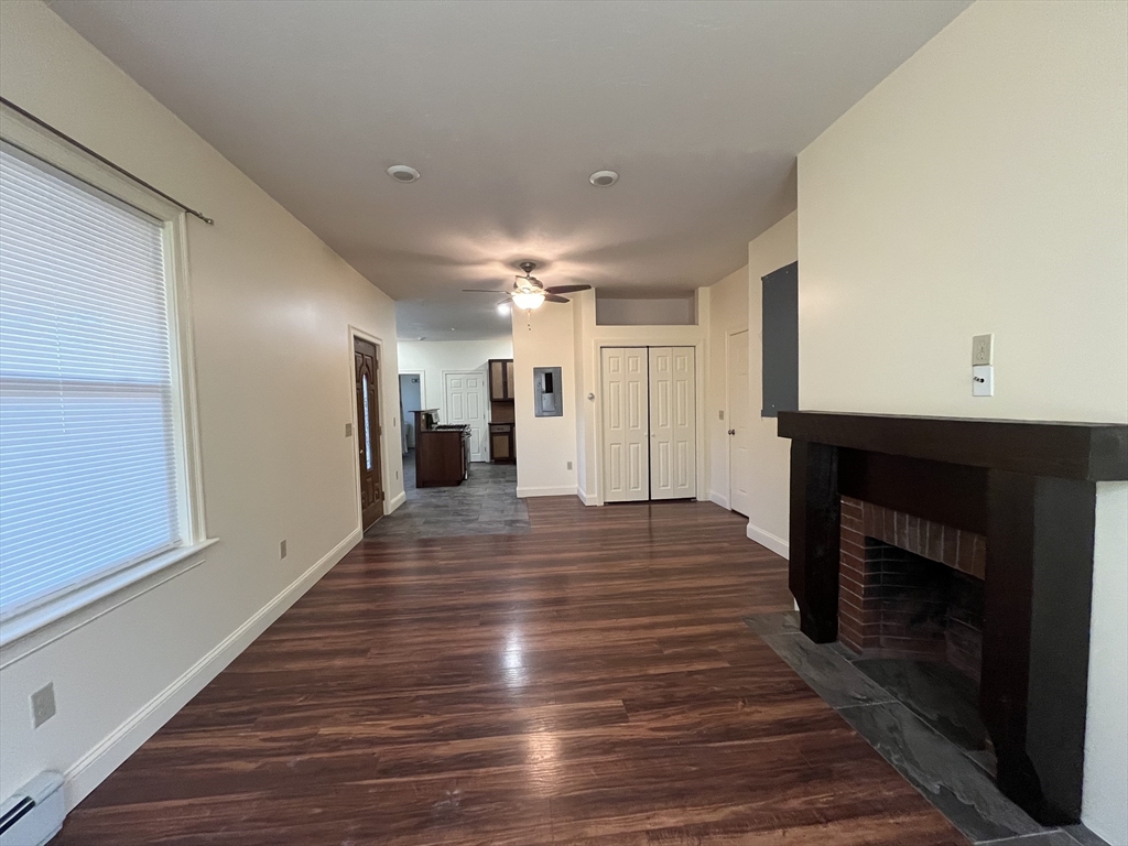 1 bed, 1 bath apartment for rent at 8 Mechanic St Unit 8, Attleboro — photo 5 of 6