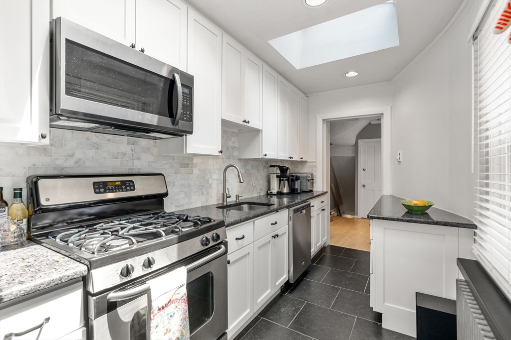 2 bed, 2 bath apartment for rent at 8 Melrose St Unit 1, Back Bay — photo 7 of 23