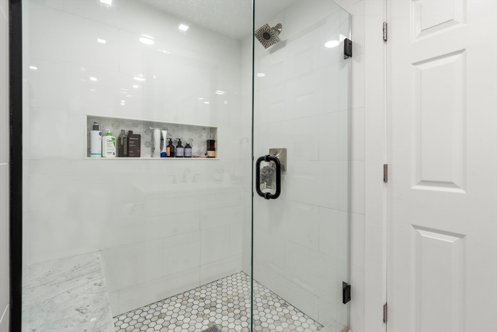 2 bed, 2 bath apartment for rent at 8 Melrose St Unit 1, Back Bay — photo 12 of 23