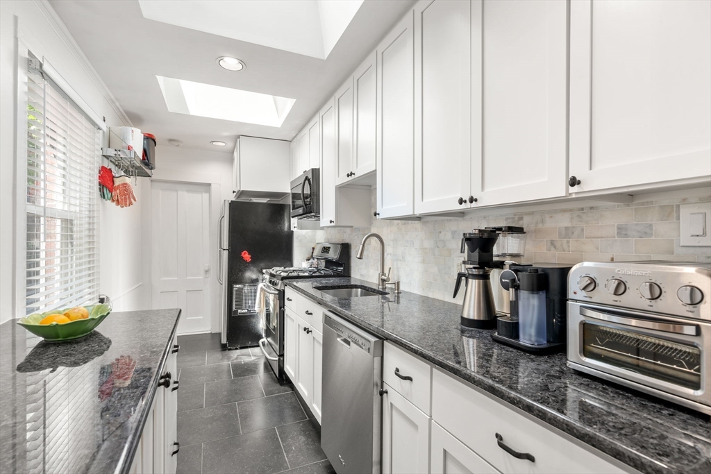 2 bed, 2 bath apartment for rent at 8 Melrose St Unit 1, Back Bay — photo 8 of 23